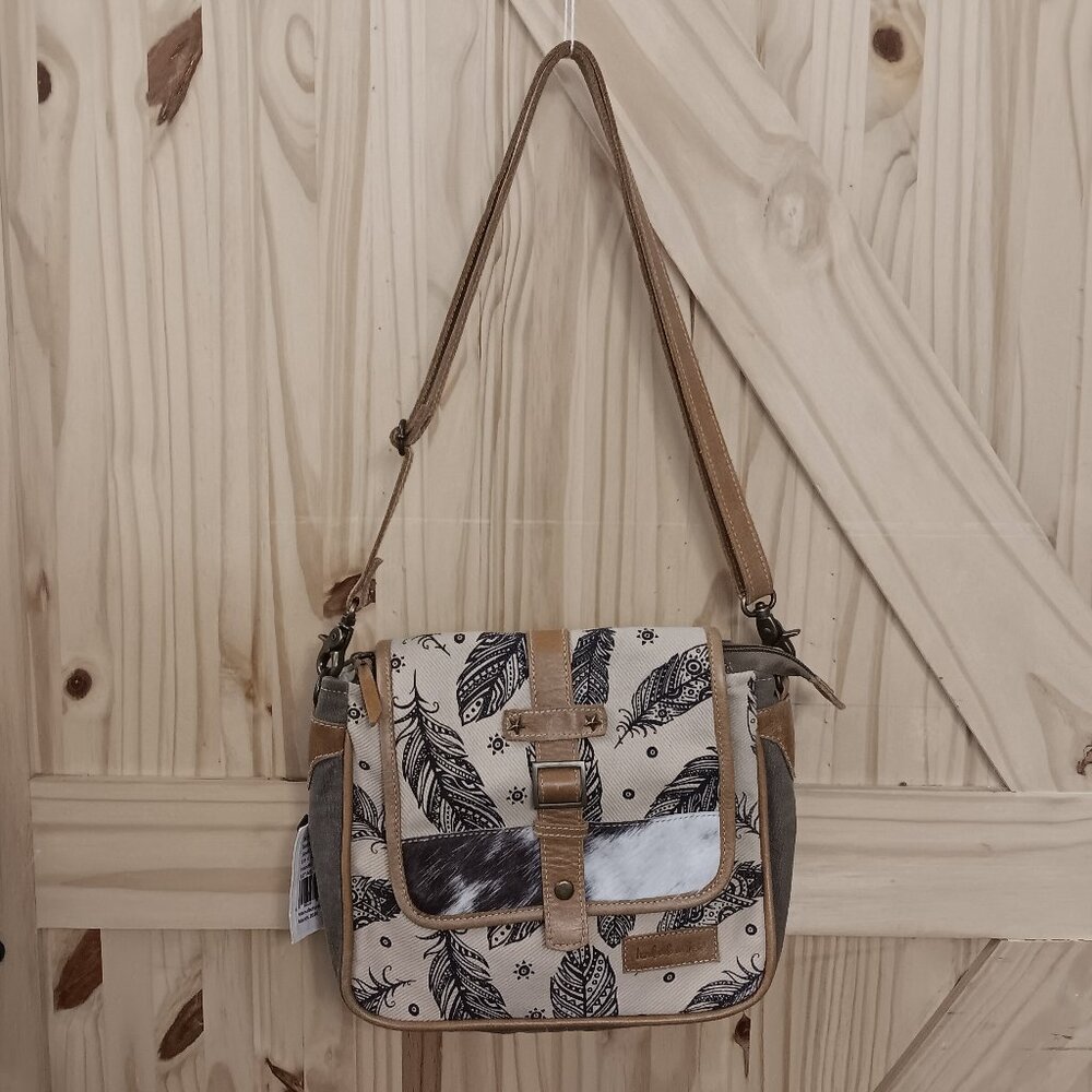 Sixtease: The New Vintage  Crossbody Handbag Purse NWT Cowhide, Leather, Cotton